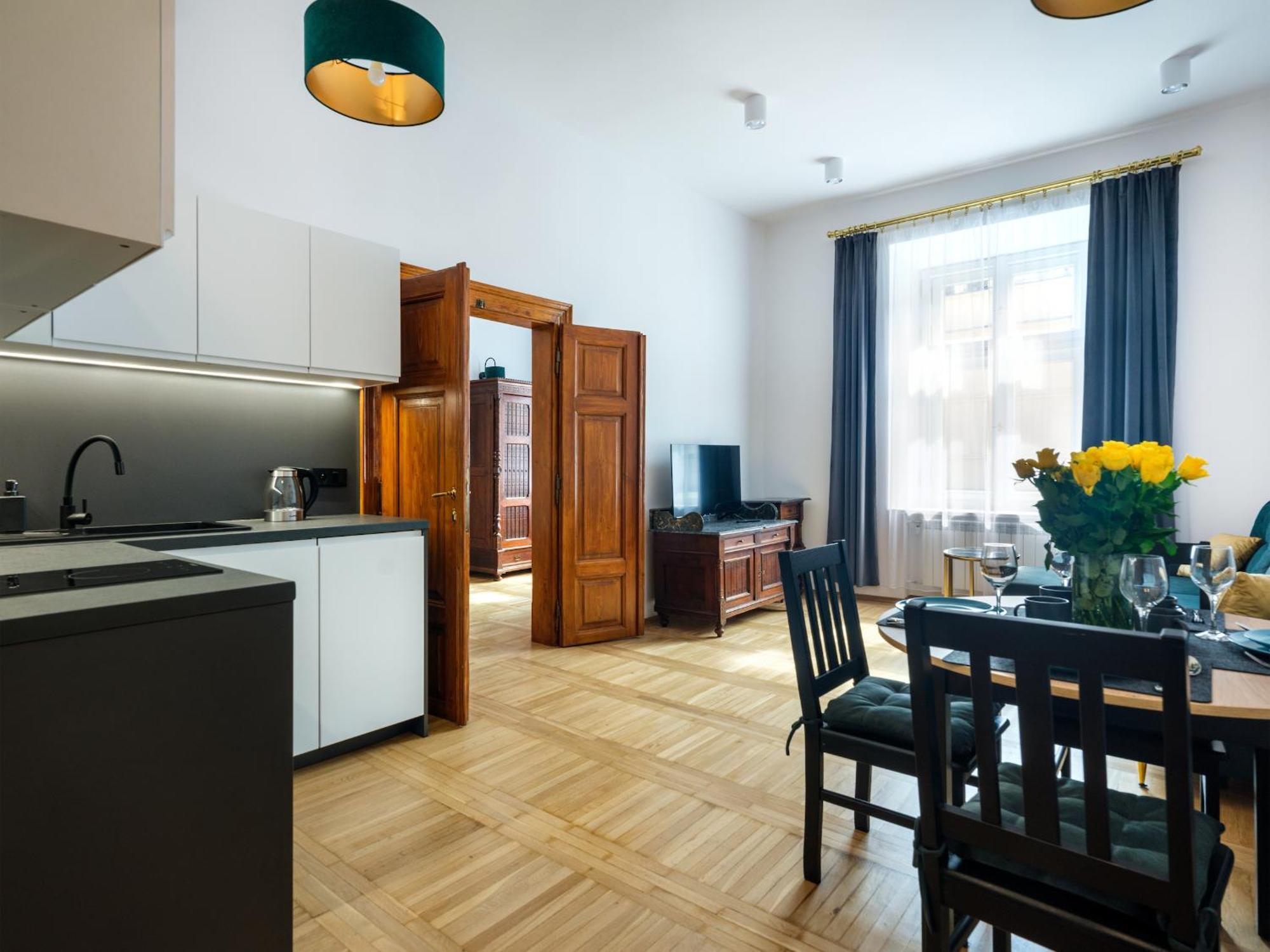 Tyzenhauz Apartments Old Town Krakow Ngoại thất bức ảnh